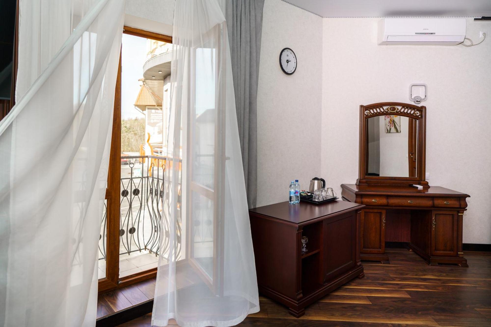 Spa-Hotel Dodo جيتومير المظهر الخارجي الصورة